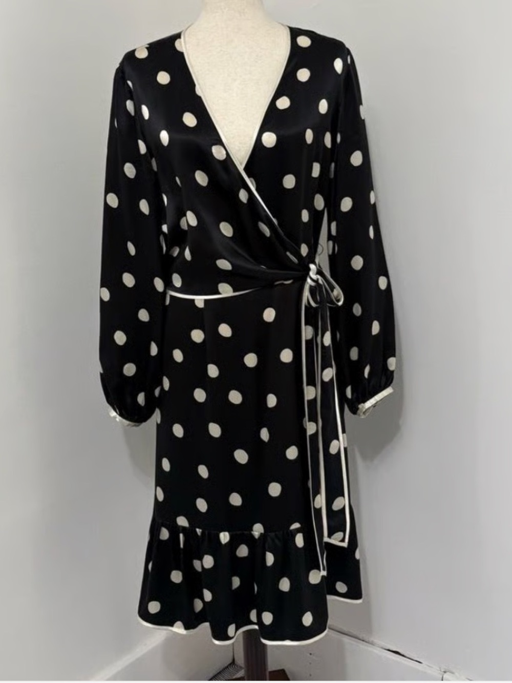 Oscar De La Renta 100% Silk Black and White Polka Dot Faux Wrap Dress Size 14